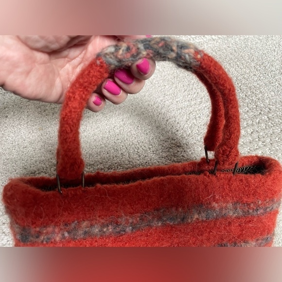Artisan Crafted Wool Rust/Multi Colored Metal Hardware Lined Audie Mini Bag - Picture 2 of 7